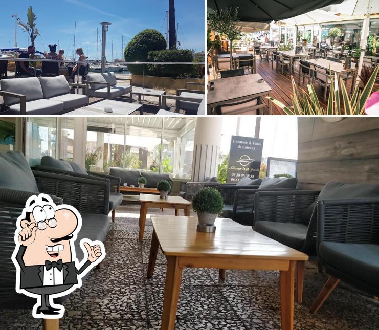 Installez-vous à l'une des tables de Évasion: Restaurant - Brasserie - Port Fréjus