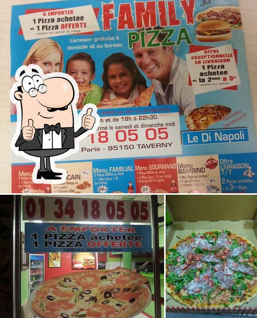 Regarder cette photo de Pizza Family