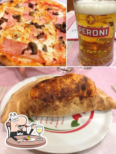 Dai un’occhiata alla immagine che raffigura la cibo e birra di O Scugnizzo