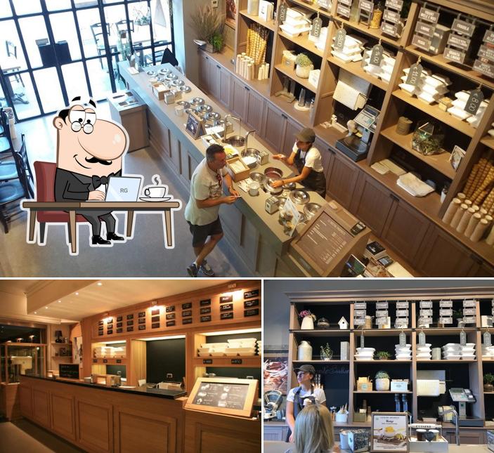 Siediti a un tavolo di Gelateria La Romana