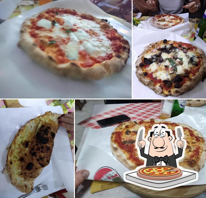 Ordina tra le svariate varianti di pizza