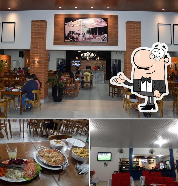 O interior do Kuskão Choperia e Pizzaria