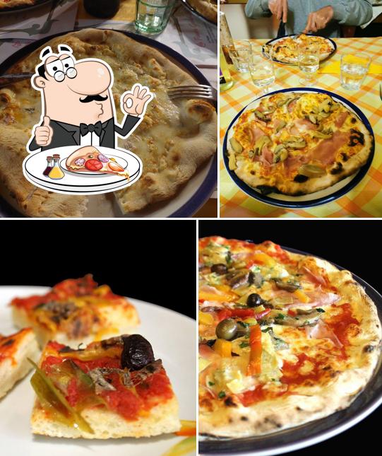 Scegli una pizza a La Pineta