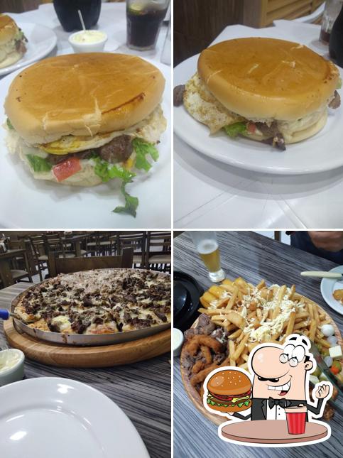 So comes lanches e pizzas
