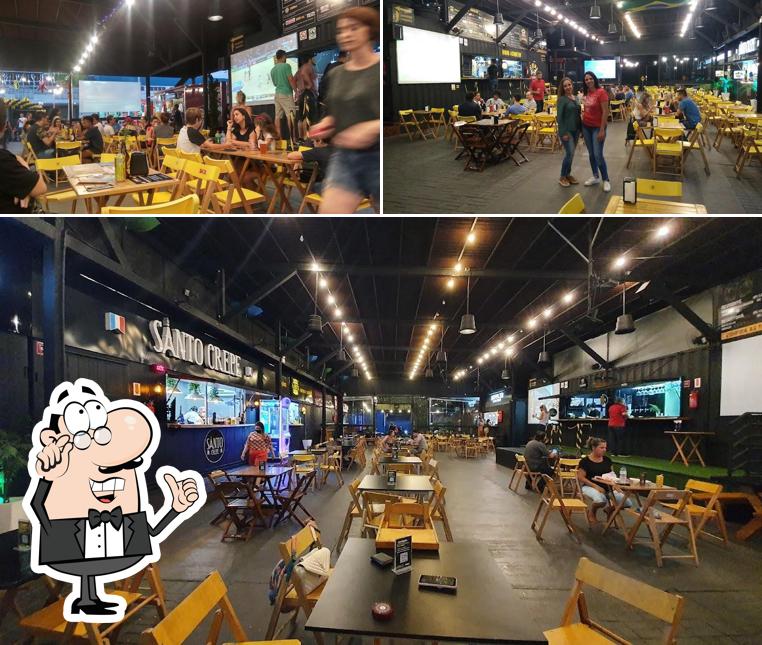 Veja imagens do interior do Arena gastronomia e diversão