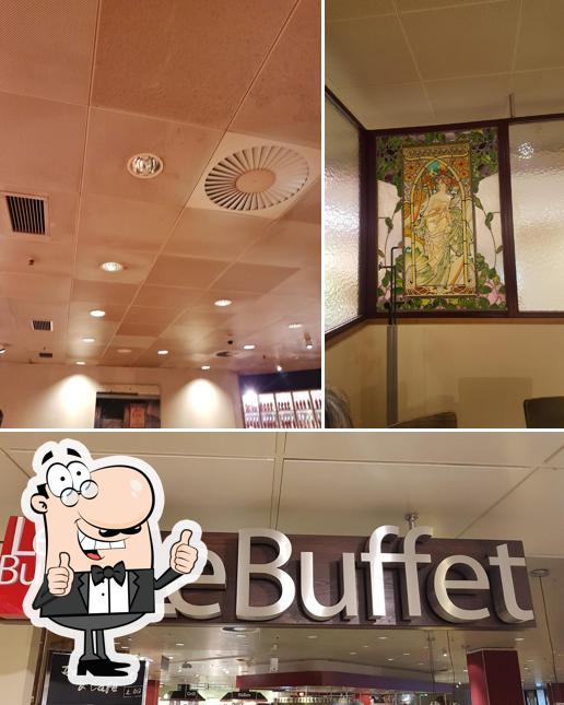 Look at the photo of LeBuffet Restaurant im KARSTADT Warenhaus Darmstadt