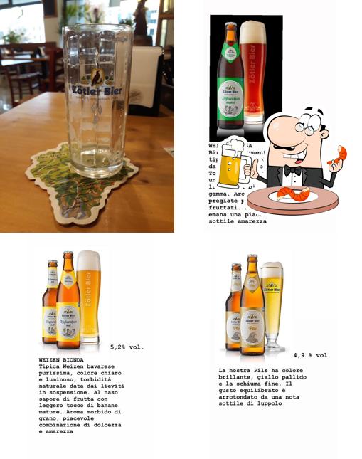 Puoi ordinare un rinfrescante bicchiere di birra chiara o scura