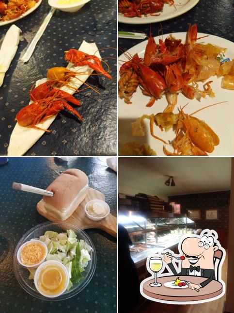 Dondie's White River Princess, 203 E Curran St in Des Arc Seafood restaurant menu and reviews