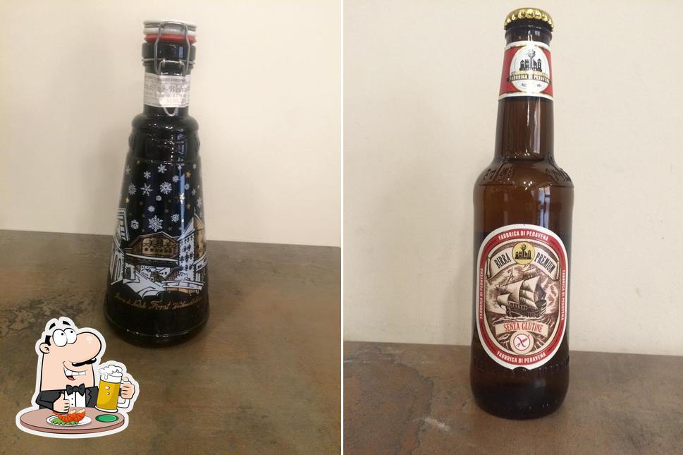 Puoi goderti un rinfrescante bicchiere di birra chiara o scura