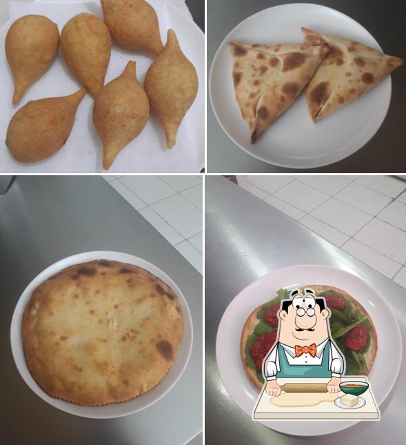 Samosas em Esfiharia & Pizzaria Romana