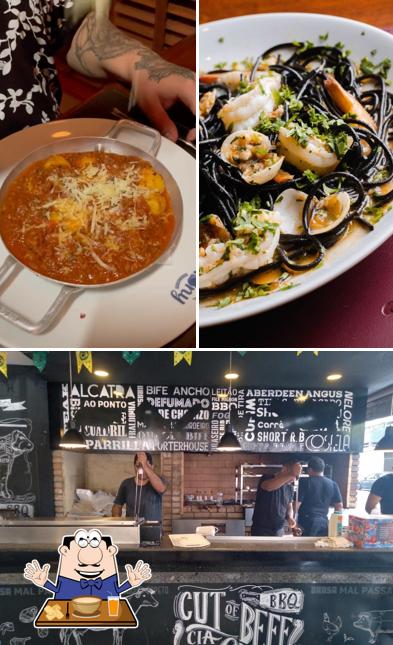 A imagem do Cantinho do Tony’s comida e interior