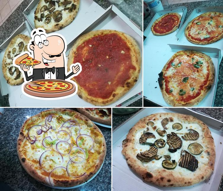 Scegli una pizza a Nataly Ristorante Pizzeria Balera