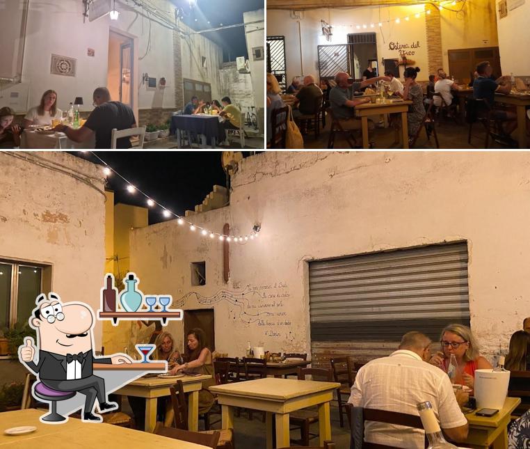 Siediti a un tavolo di Osteria del Vico