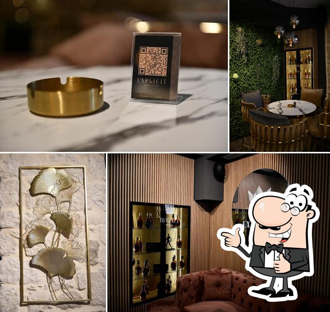 Vedi questa immagine di Explicit superior bar