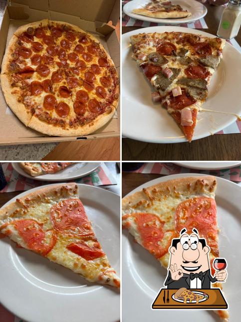 Bella's Pizza & Deli in Calabash Restaurant reviews