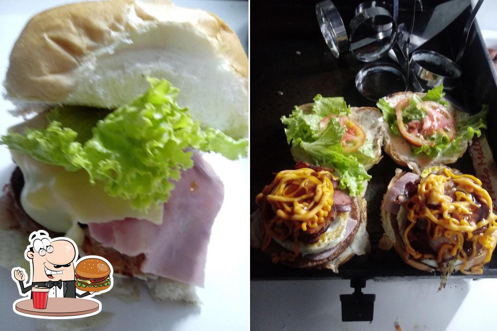 Os hambúrgueres do Mexido Mineiro - restaurante e bar frango Assado irão satisfazer uma variedade de gostos