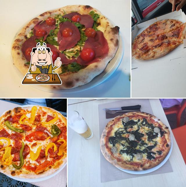 Prenez des pizzas à Tutti a Tavola Somzée