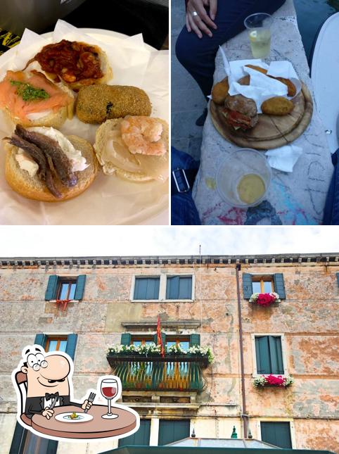 Observa las imágenes donde puedes ver comida y interior en BAR El Borrachero