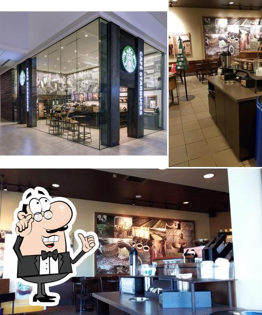 L'intérieur de Starbucks