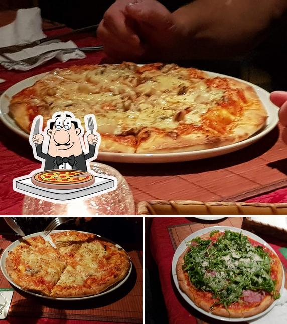 Prenez des pizzas à Pizzeria La Rustica