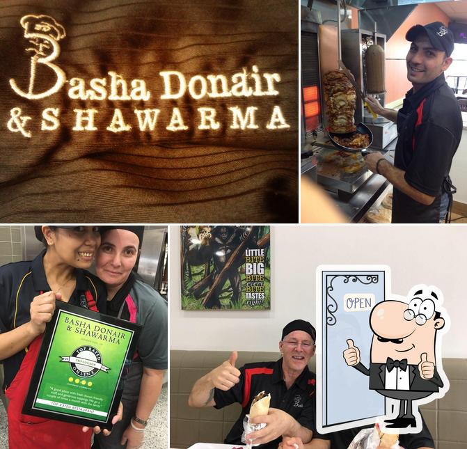 Voici une photo de Basha Donair & Shawarma