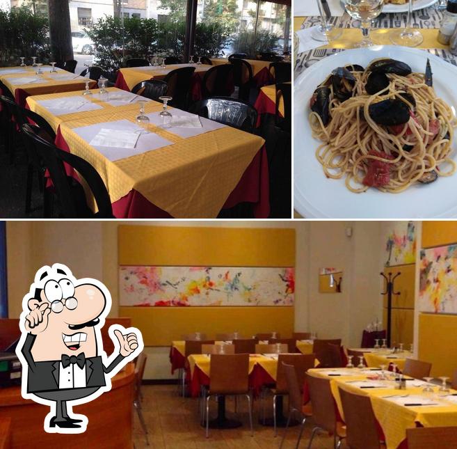 La interni e cibo del ristorante