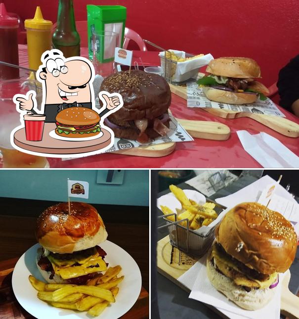 Experimente um dos hambúrgueres oferecidos no Burger Mania