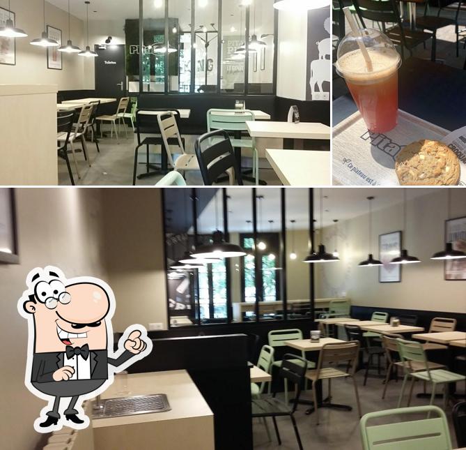 Parmi les différentes choses de la intérieur et la boisson, une personne peut trouver sur Pita Pit Reims