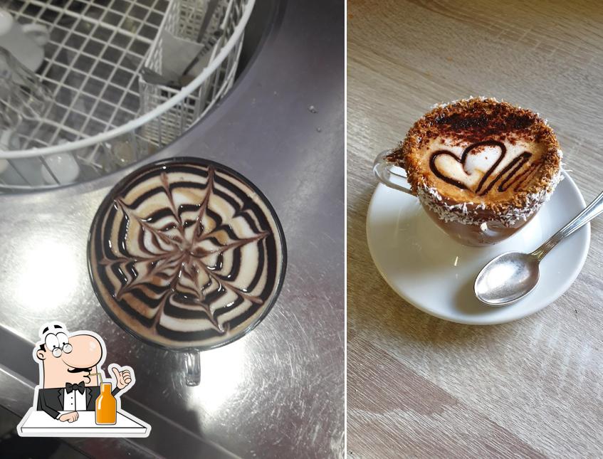 enjoy bar serve un'ampia selezione di cose da bere