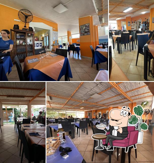 Siediti a un tavolo di Ristorante Spaghetteria Chaplin