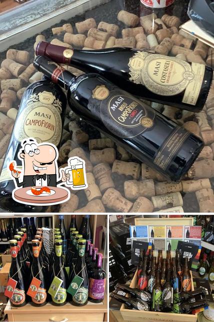 Puoi prenderti un rinfrescante bicchiere di birra chiara o scura