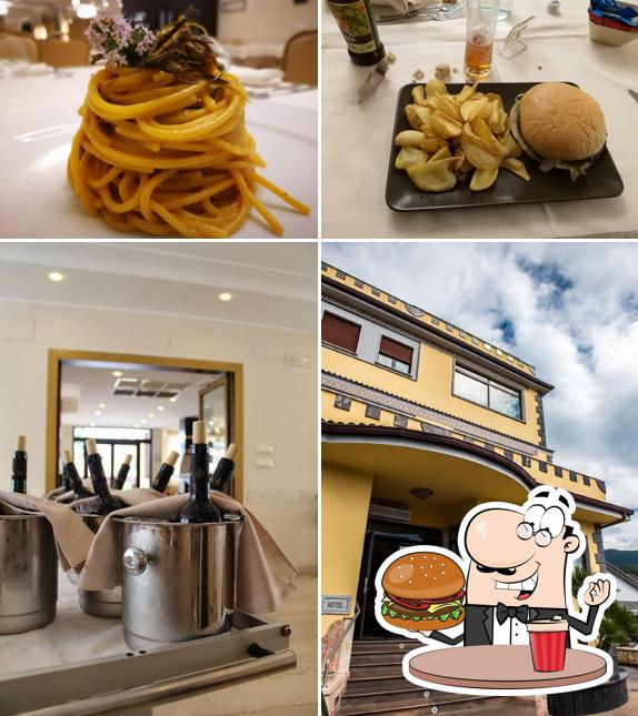 Ordina un hamburger a Magic Hotel