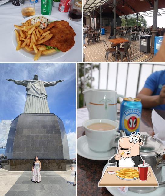 Experimente fritas no Restaurante Corcovado