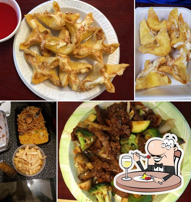 Wok And Roll, 2013 Olde Regent Way 190 in Leland Restaurant menu and