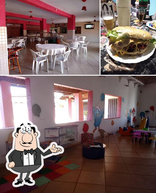 Entre diversos coisas, interior e cidadãos podem ser encontrados a Yeshua Restaurante e Pizzaria