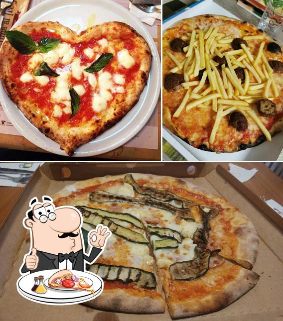 Scegli tra le svariate varianti di pizza
