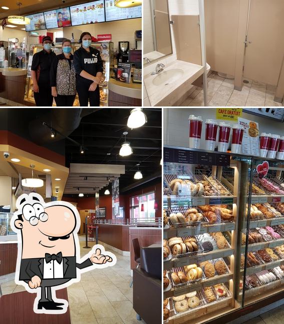 Jetez un coup d’oeil à l’image indiquant la intérieur et nourriture concernant Tim Hortons