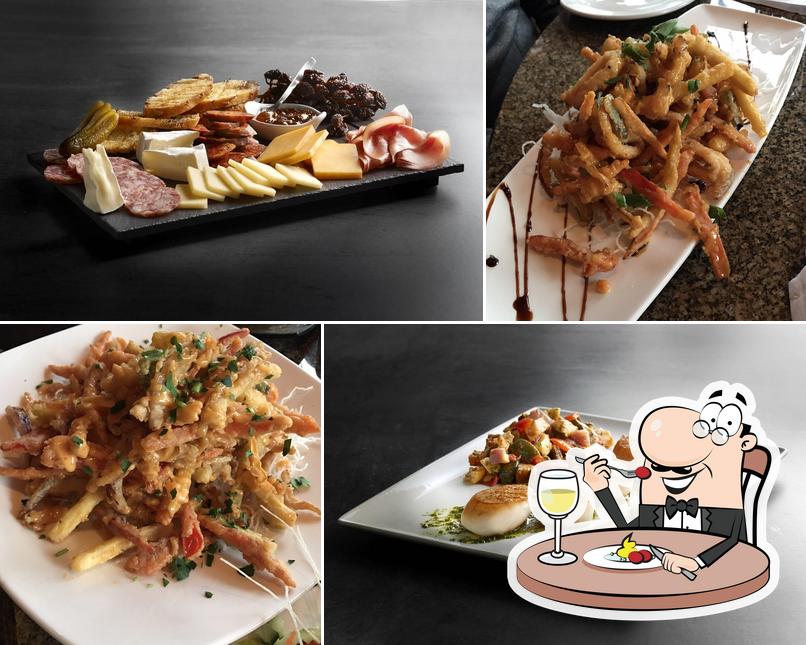 Chart House in Genesee Restaurant menu and reviews