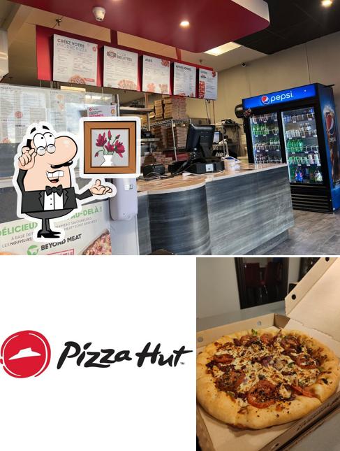 L'intérieur de Pizza Hut