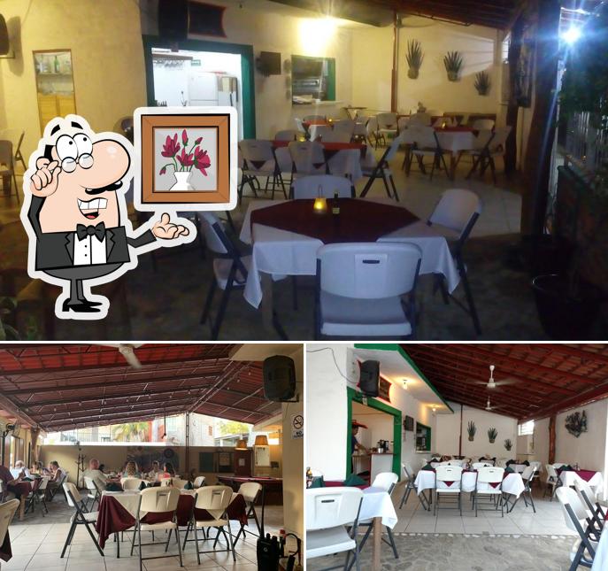 RESTAURANTE FALCONI, Cruz de Huanacaxtle Carta del restaurante y