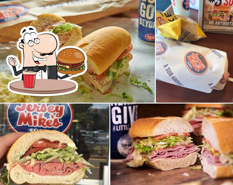 Pide una hamburguesa en Jersey Mike's Subs