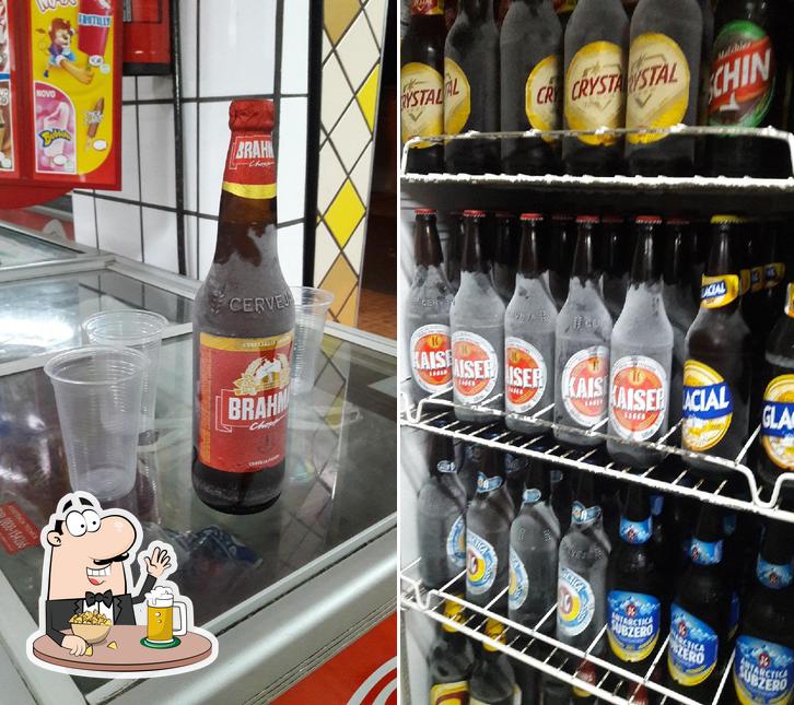 Você pode tomar uma tulipa de cerveja leve ou escura