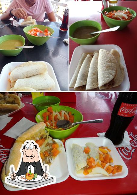 Food at Tacos Y Tortas De Barbacoa Suc.Bancomer