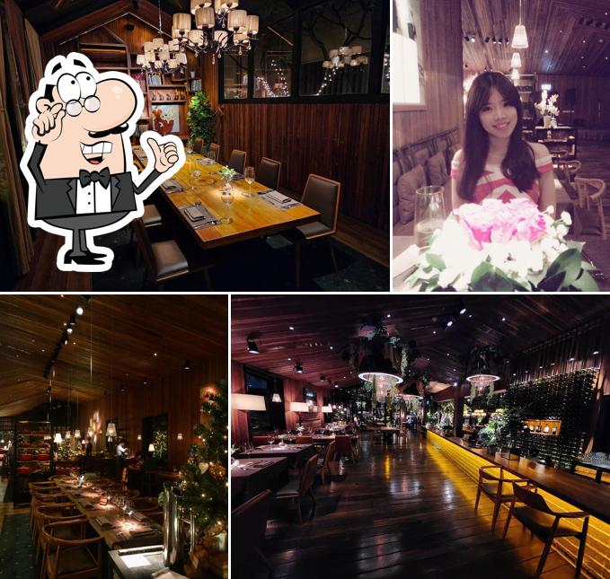 El interior de The Log Restaurant