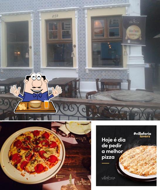 A Villa Foria Pizza se destaca pelo comida e interior