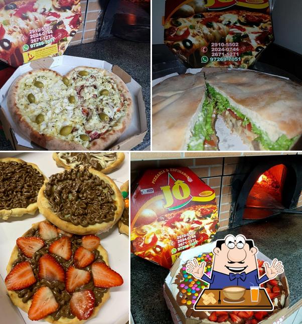 Comida em Pizzaria Jô