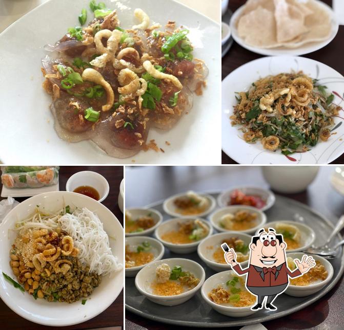 Food at Dong Ba Restaurant