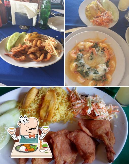 Meals at El Lagarto Marinero
