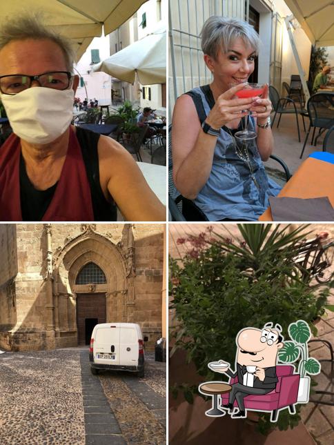 Ristorante caffè bar la Bajada si caratterizza per la interni e esterno