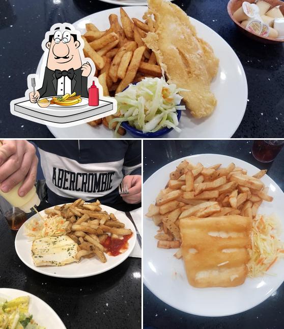 Halibut House Fish & Chips, 54 Wilson St W in Hamilton - Restaurant reviews